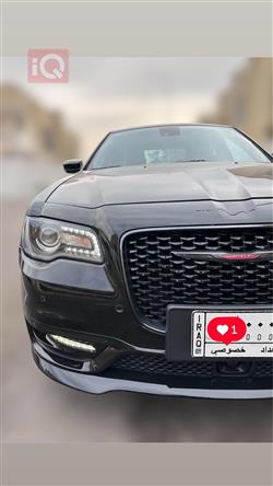 کرایسلەر 300
